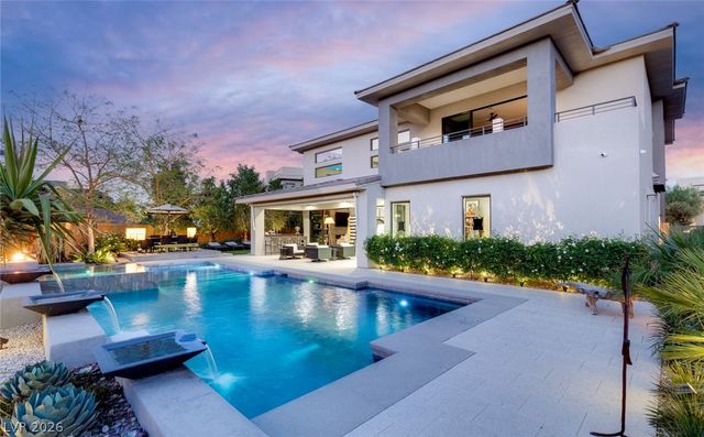 19 MOONFIRE Drive, Las Vegas, NV 89135