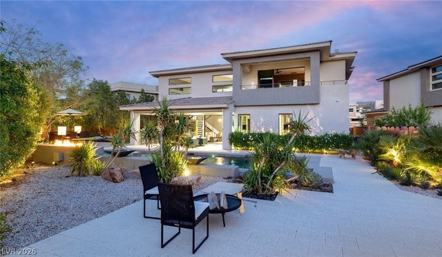 19 MOONFIRE Drive, Las Vegas, NV 89135