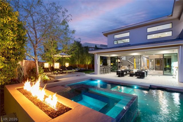 19 MOONFIRE Drive, Las Vegas, NV 89135