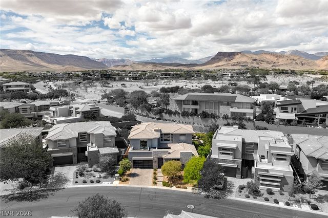 19 MOONFIRE Drive, Las Vegas, NV 89135