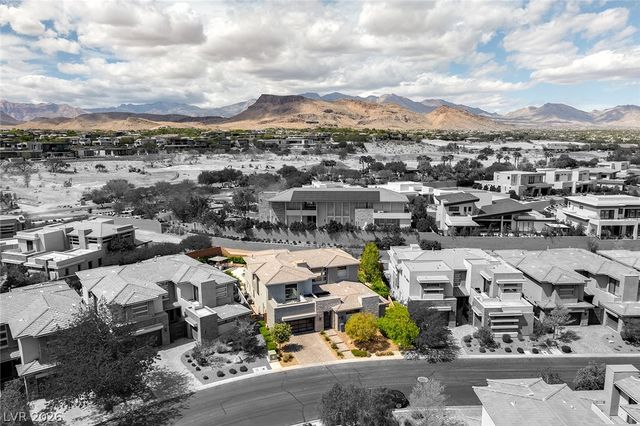 19 MOONFIRE Drive, Las Vegas, NV 89135