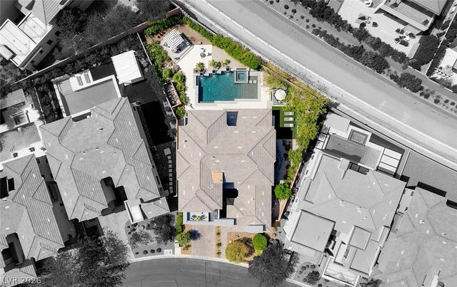 19 MOONFIRE Drive, Las Vegas, NV 89135