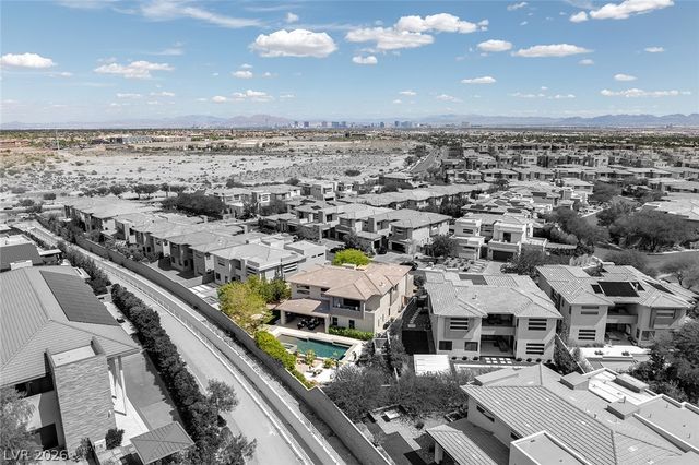 19 MOONFIRE Drive, Las Vegas, NV 89135