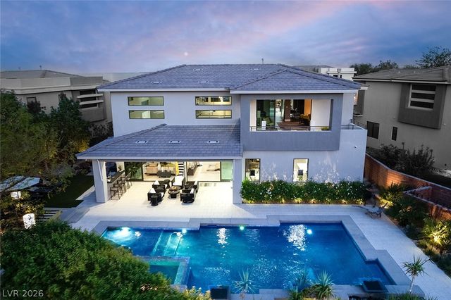 19 MOONFIRE Drive, Las Vegas, NV 89135