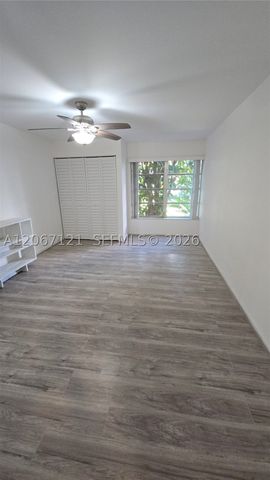 3511 Inverrary Dr 205, Lauderhill, FL 33319