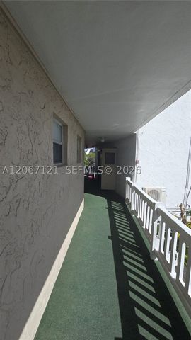 3511 Inverrary Dr 205, Lauderhill, FL 33319