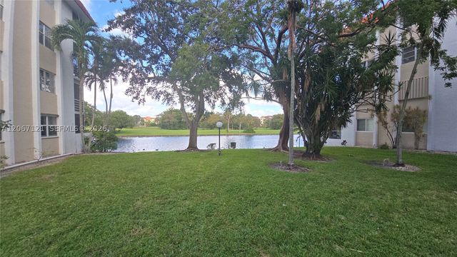 3511 Inverrary Dr 205, Lauderhill, FL 33319