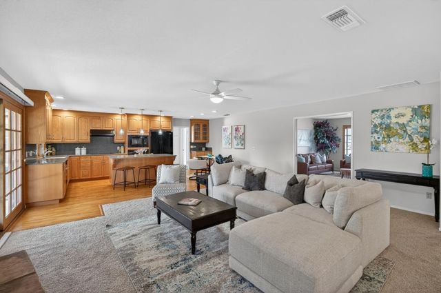 8724 Oconnell Ct, Elk Grove, CA 95624