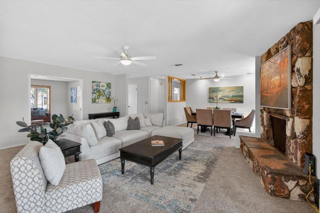 8724 Oconnell Ct, Elk Grove, CA 95624