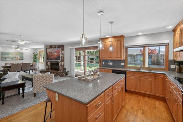 8724 Oconnell Ct, Elk Grove, CA 95624