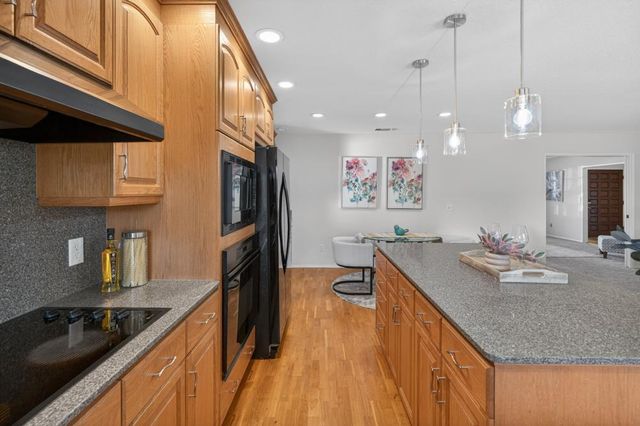 8724 Oconnell Ct, Elk Grove, CA 95624