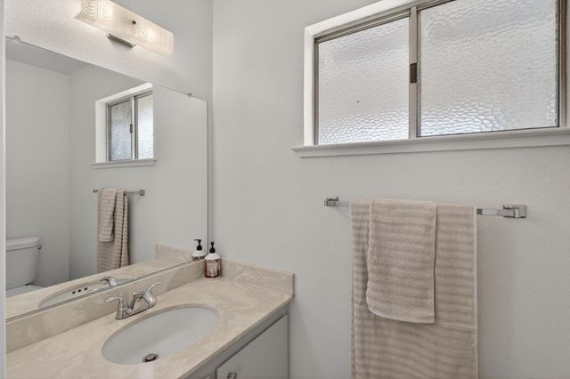 8724 Oconnell Ct, Elk Grove, CA 95624