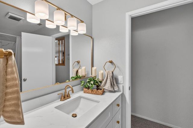 8724 Oconnell Ct, Elk Grove, CA 95624