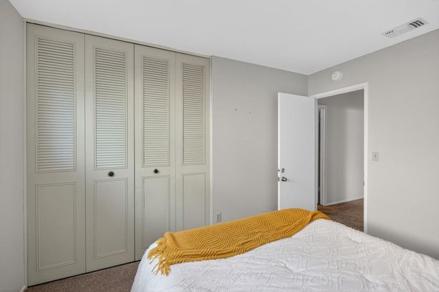 8724 Oconnell Ct, Elk Grove, CA 95624