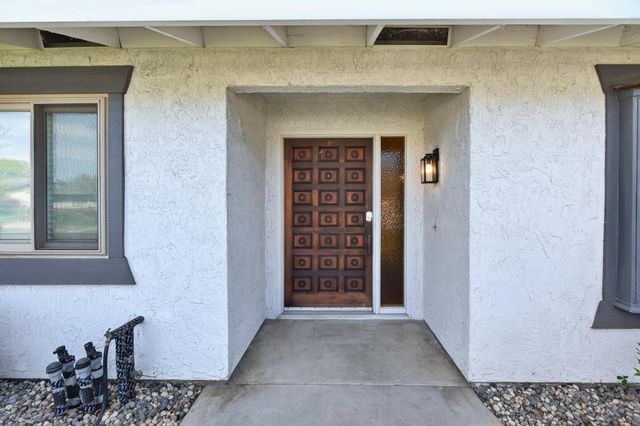 8724 Oconnell Ct, Elk Grove, CA 95624