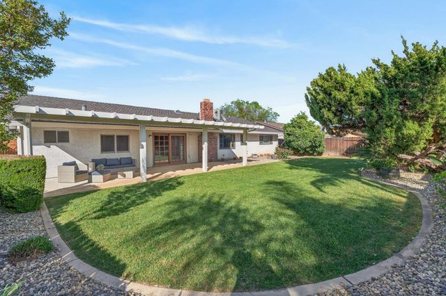 8724 Oconnell Ct, Elk Grove, CA 95624