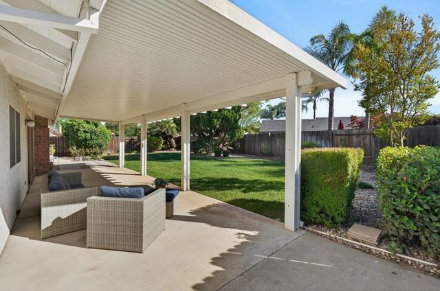 8724 Oconnell Ct, Elk Grove, CA 95624