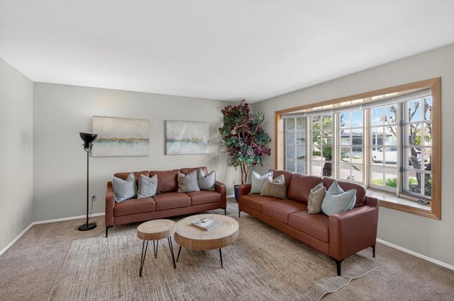 8724 Oconnell Ct, Elk Grove, CA 95624