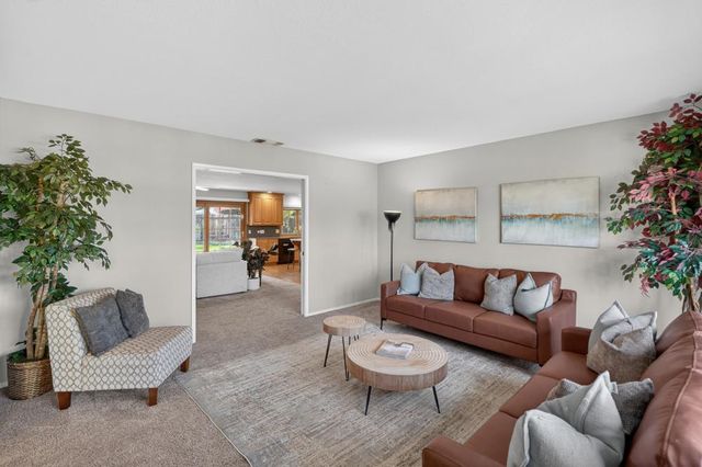 8724 Oconnell Ct, Elk Grove, CA 95624