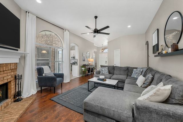 11690 Creekwood Drive, Frisco, TX 75035