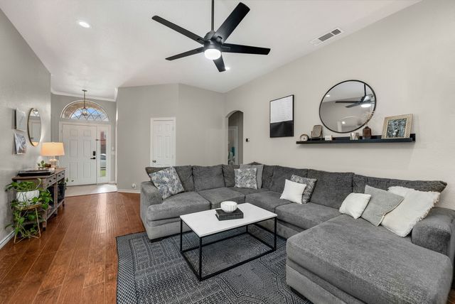 11690 Creekwood Drive, Frisco, TX 75035