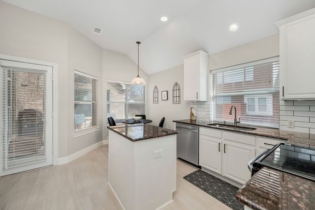 11690 Creekwood Drive, Frisco, TX 75035