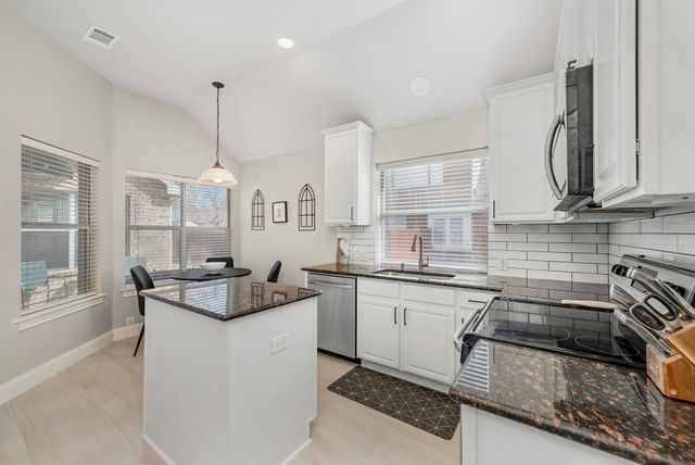 11690 Creekwood Drive, Frisco, TX 75035