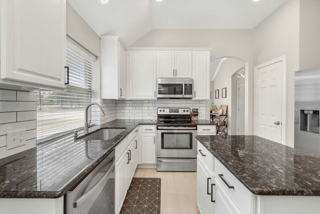 11690 Creekwood Drive, Frisco, TX 75035