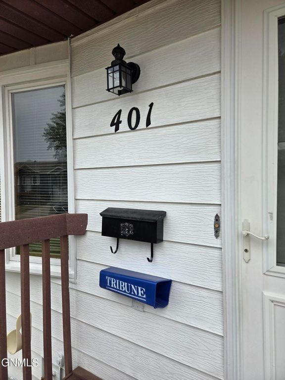 401 11th Street NW, Mandan, ND 58554 photo 3