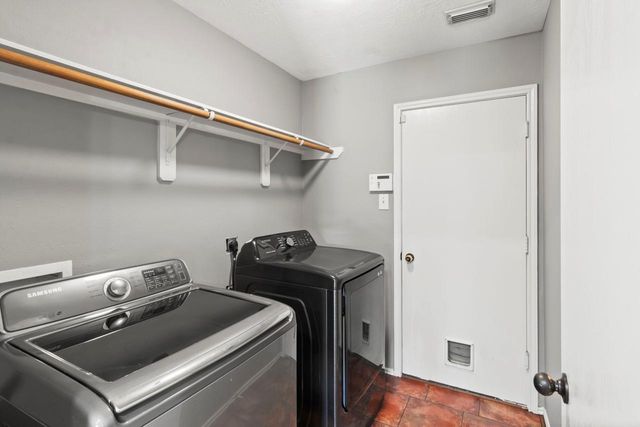 10507 Sutter Glen Lane, Houston, TX 77075