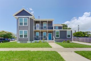 1527 40th Street, Galveston, TX 77550