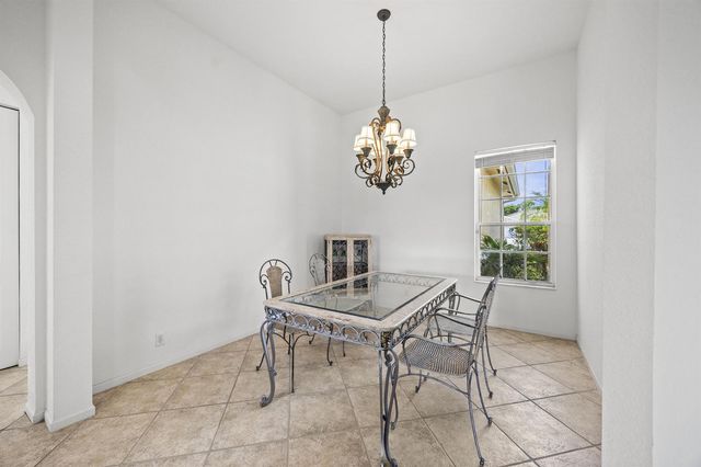 6721 Arno Way, Boynton Beach, FL 33472