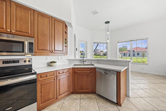 6721 Arno Way, Boynton Beach, FL 33472
