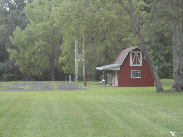 2633 Smith Road, Bedford Twp, MI 48144