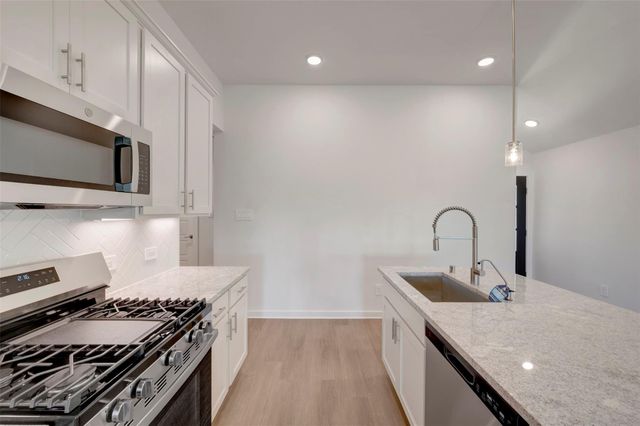 21227 Jacaranda Blossom, Tomball, TX 77377