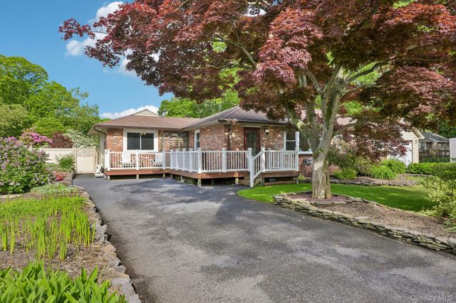 148 Oak Avenue, Shirley, NY 11967