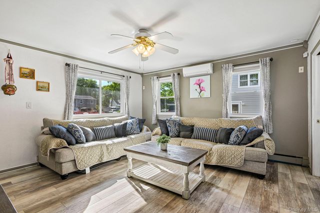 148 Oak Avenue, Shirley, NY 11967
