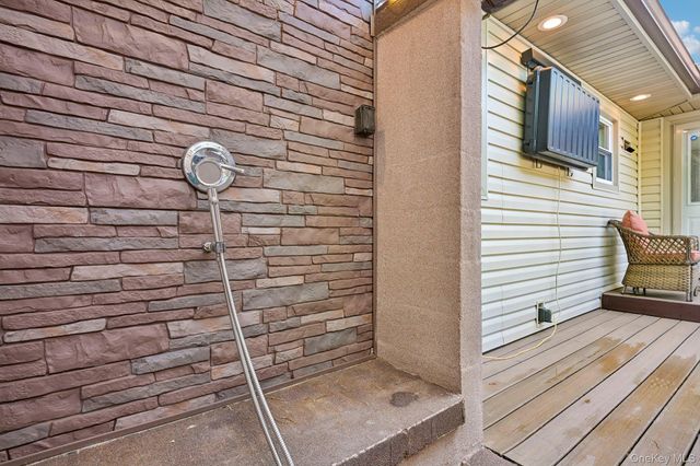 148 Oak Avenue, Shirley, NY 11967