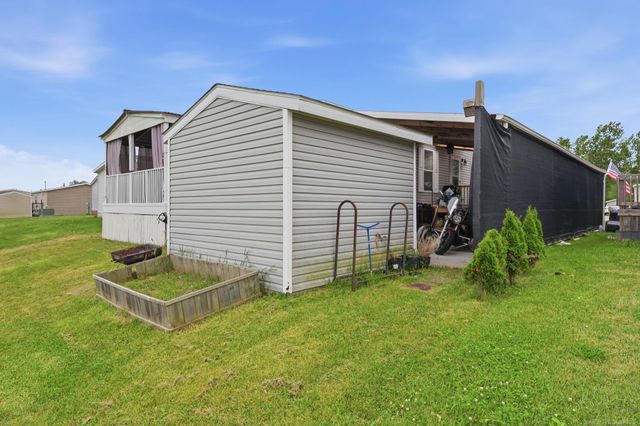 58520 Brookside Drive, Lenox, MI 48048