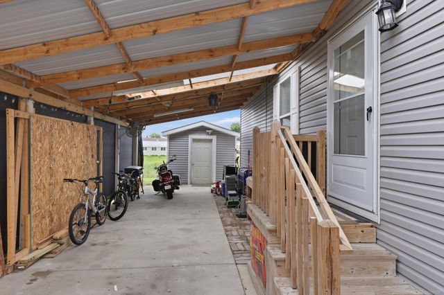 58520 Brookside Drive, Lenox, MI 48048