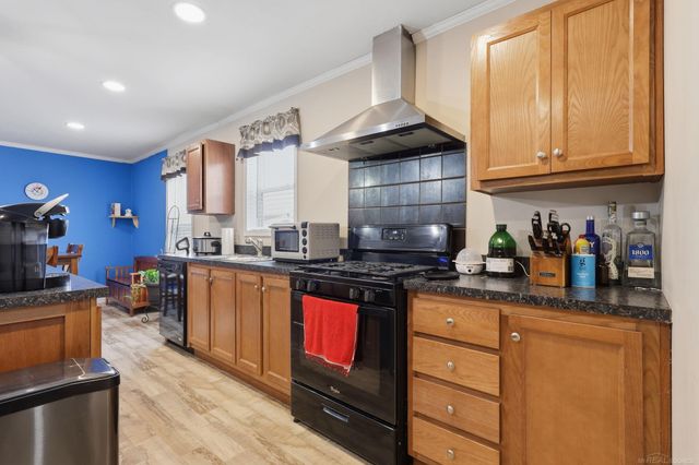 58520 Brookside Drive, Lenox, MI 48048