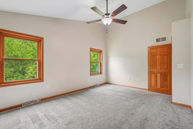 2423 Judith LANE, Waukesha, WI 53188
