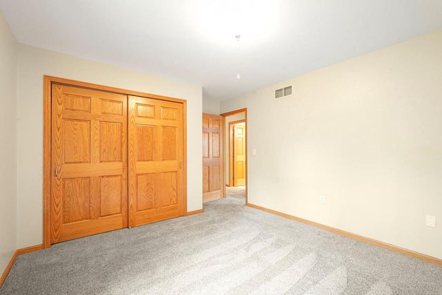 2423 Judith LANE, Waukesha, WI 53188