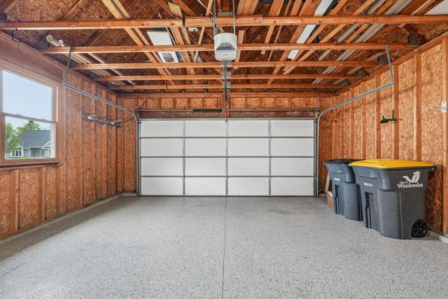 2423 Judith LANE, Waukesha, WI 53188