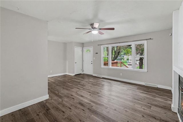 8605 Spring Valley Road, Raytown, MO 64138