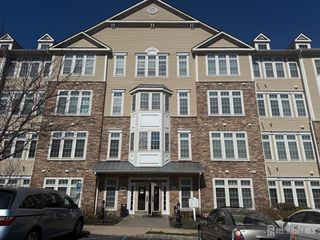 1304 Cedar Village Boulevard 304, East Brunswick, NJ 08816