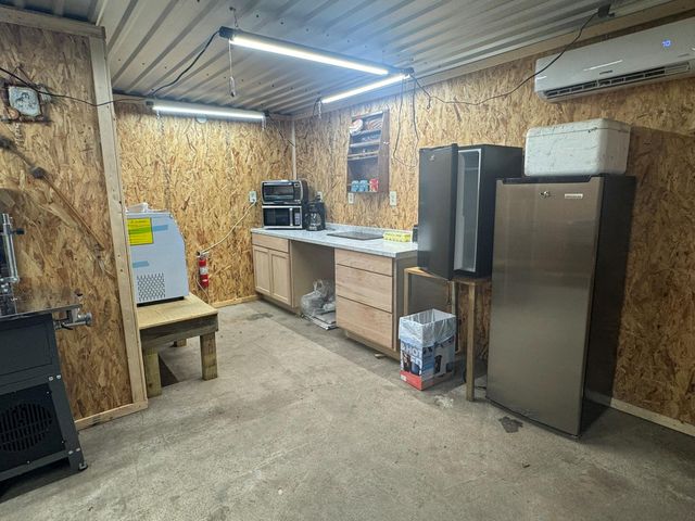 146 Catamaran Circle, Blessing, TX 77419