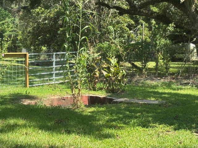 146 Catamaran Circle, Blessing, TX 77419