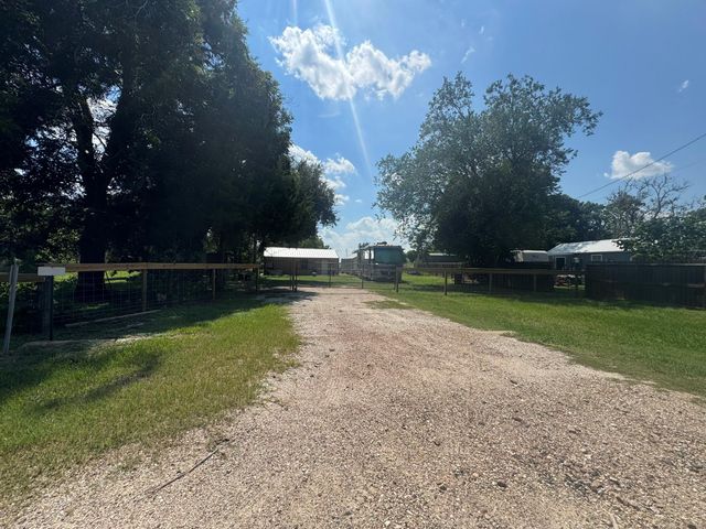 146 Catamaran Circle, Blessing, TX 77419