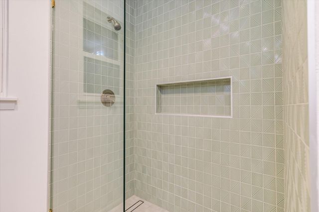 3921 Greystone DR, Austin, TX 78731